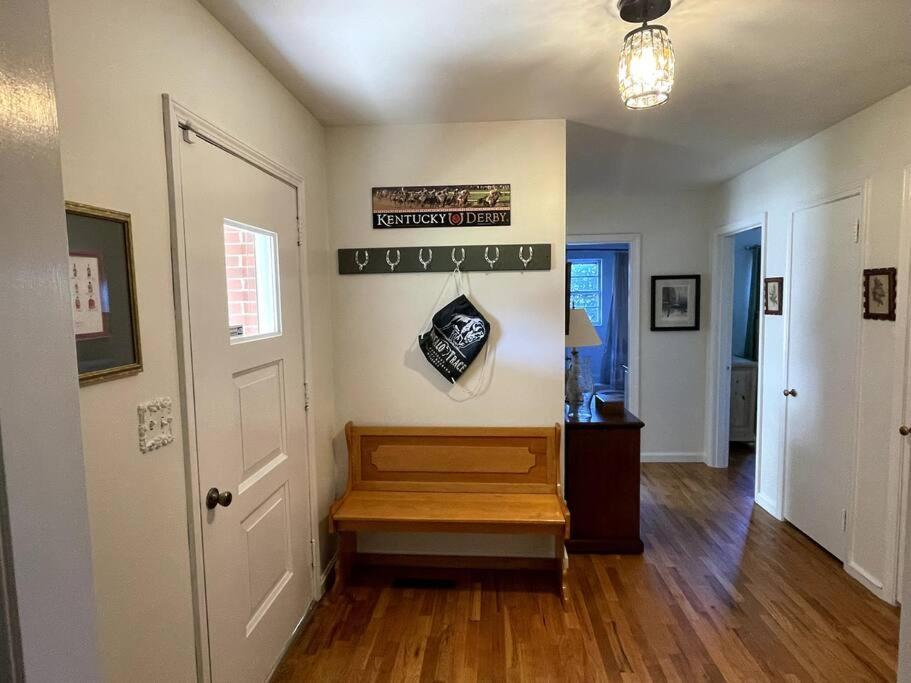 Villa The Bourbon & Horse Country Epicenter Frankfort Exterior foto