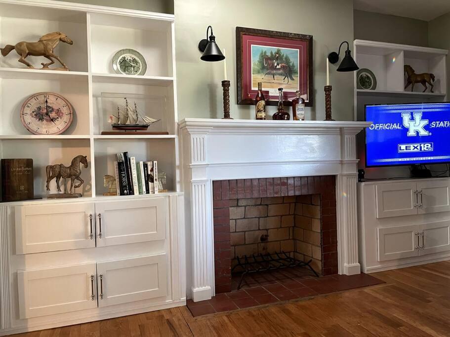 Villa The Bourbon & Horse Country Epicenter Frankfort Exterior foto